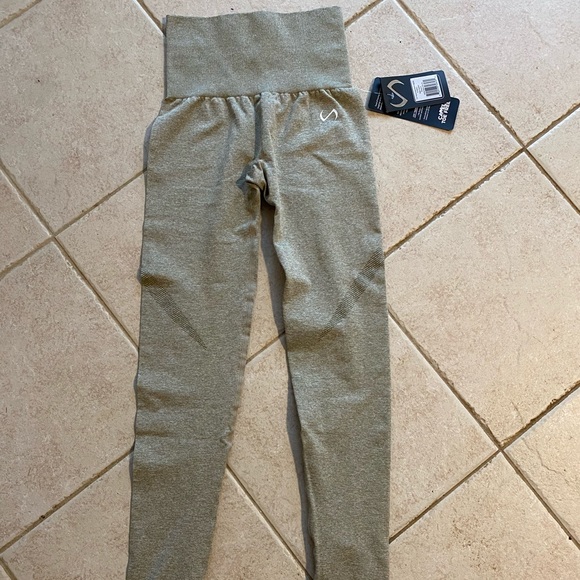 TLF New Leggings - Picture 1 of 5